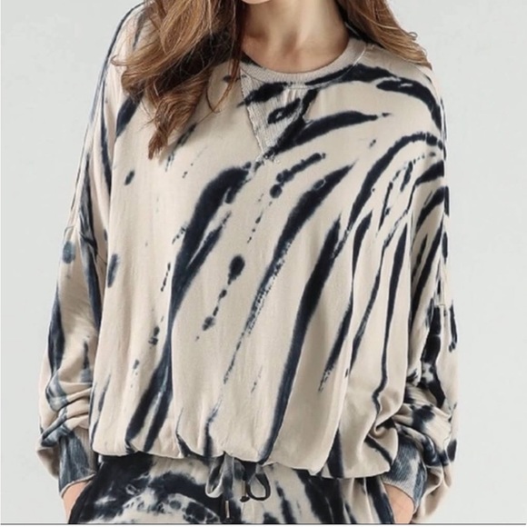 Young Fabulous & Broke Tie Dye Sweatshirt Size M Blue Cream EUC - Picture 2 of 14